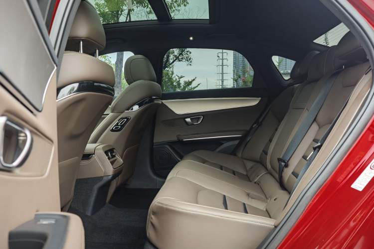 Used BYD Han 2020 DM Four-Wheel Drive Performance Edition Luxury Model Interior 2