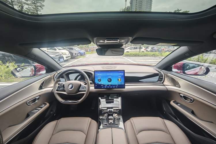 Used BYD Han 2020 DM Four-Wheel Drive Performance Edition Luxury Model Interior 3