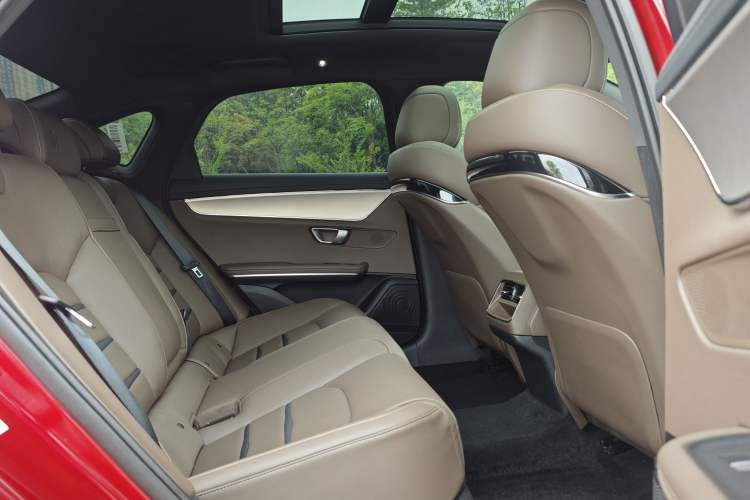 Used BYD Han 2020 DM Four-Wheel Drive Performance Edition Luxury Model Interior 5