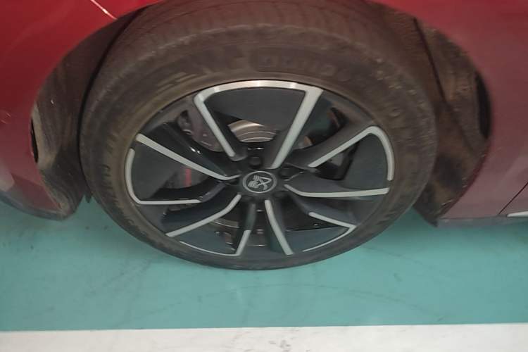 Used BYD Han 2020 EV Four-Wheel Drive High-Performance Flagship Model Left Front Wheel Hub