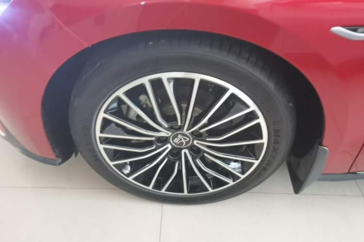 Used BYD Han 2020 EV Long-Range Luxury Model Left Front Wheel Hub