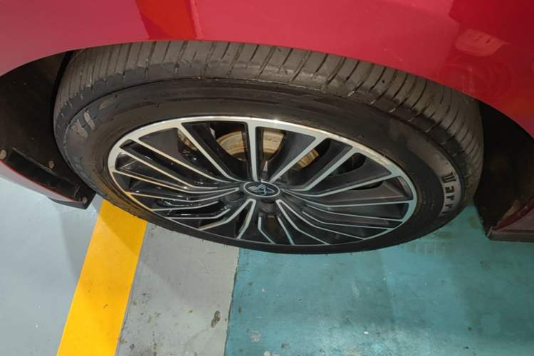 Used BYD Han 2020 DM Four-Wheel Drive Performance Edition Luxury Model Left Front Wheel Hub