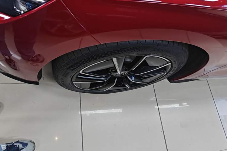 Used BYD Han 2020 EV Four-Wheel Drive High-Performance Flagship Model Left Front Wheel Hub