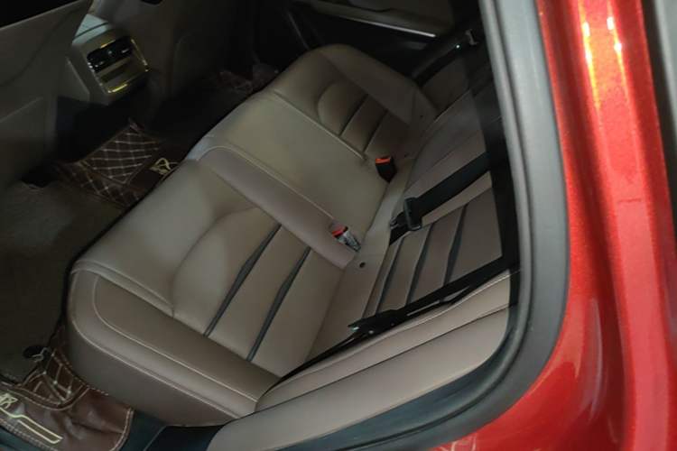 Used BYD Han 2020 DM Four-Wheel Drive Performance Edition Luxury Model Left Rear Seat