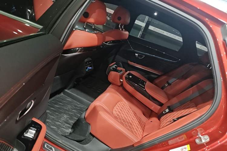 Used BYD Han 2020 EV Four-Wheel Drive High-Performance Flagship Model Left Rear Seat