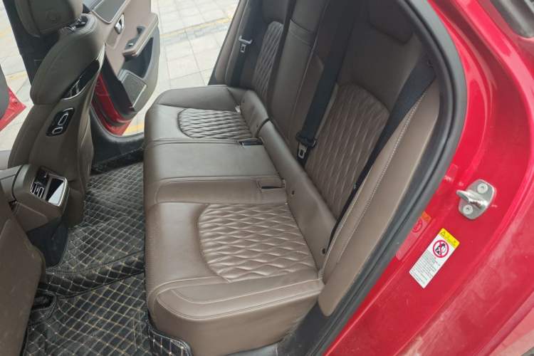 Used BYD Han 2020 DM Four-Wheel Drive Performance Edition Luxury Model Left Rear Seat
