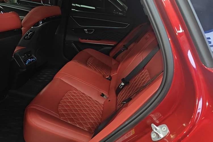 Used BYD Han 2020 EV Four-Wheel Drive High-Performance Flagship Model Left Rear Seat
