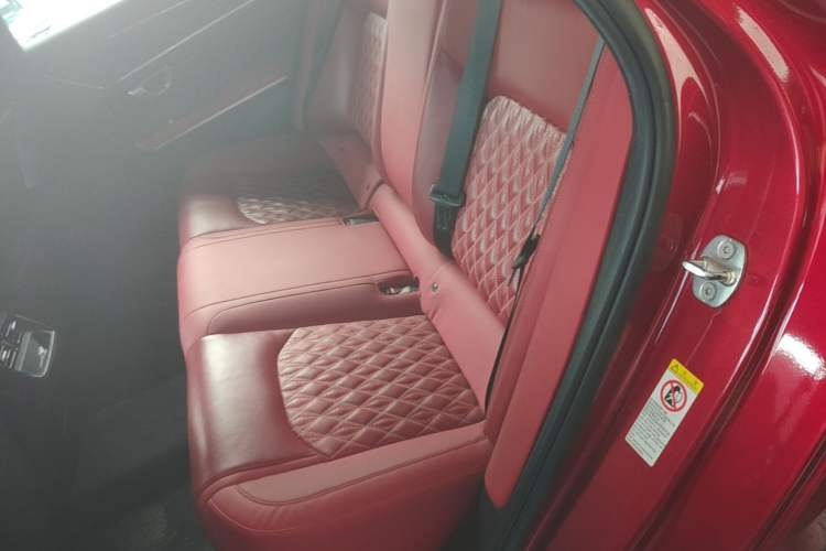 Used BYD Han 2020 EV Four-Wheel Drive High-Performance Flagship Model Left Rear Seat