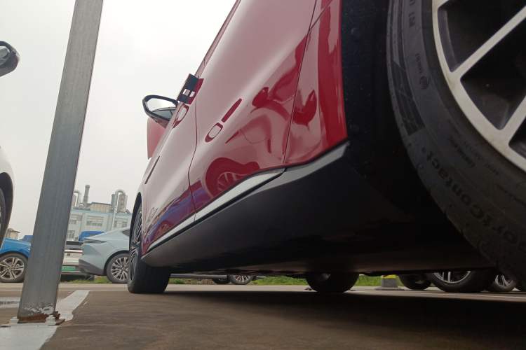 Used BYD Han 2020 EV Long-Range Luxury Model Left Side Sill