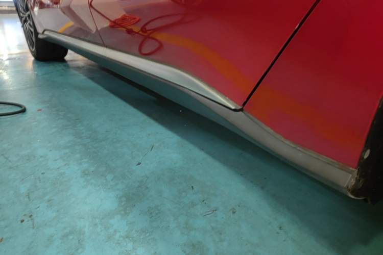 Used BYD Han 2020 DM Four-Wheel Drive Performance Edition Luxury Model Left Side Sill