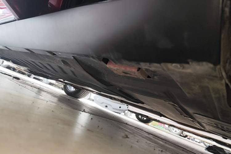 Used BYD Han 2020 DM Four-Wheel Drive Performance Edition Luxury Model Left Side Sill
