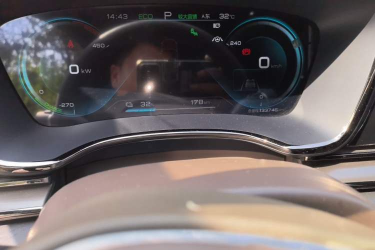 Used BYD Han 2020 EV Four-Wheel Drive High-Performance Flagship Model Odometer Close Up