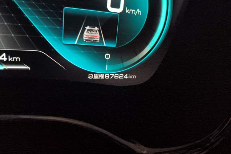 Used BYD Han 2020 EV Four-Wheel Drive High-Performance Flagship Model Odometer Close Up