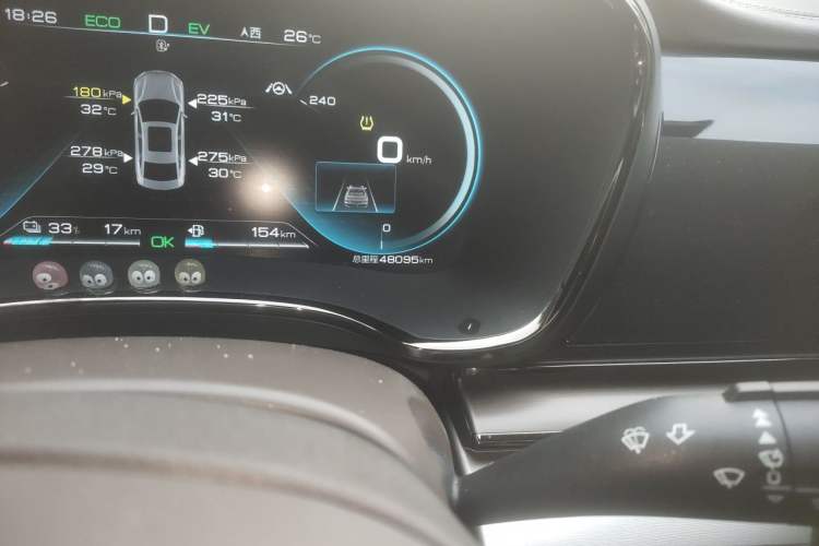 Used BYD Han 2020 DM Four-Wheel Drive Performance Edition Luxury Model Odometer Close Up
