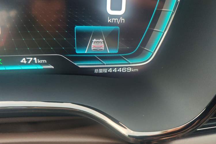Used BYD Han 2020 EV Four-Wheel Drive High-Performance Flagship Model Odometer Close Up