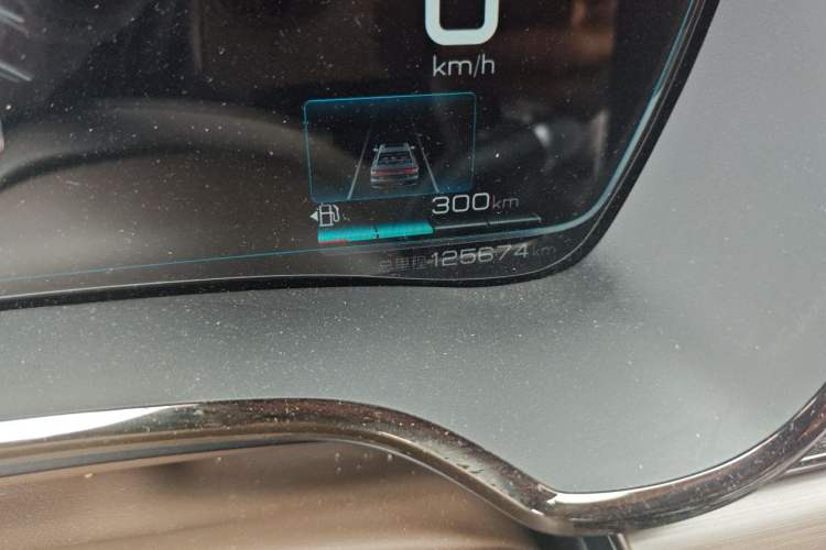 Used BYD Han 2020 DM Four-Wheel Drive Performance Edition Luxury Model Odometer Close Up