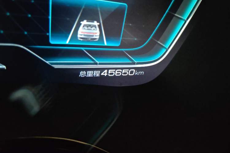 Used BYD Han 2020 EV Four-Wheel Drive High-Performance Flagship Model Odometer Close Up