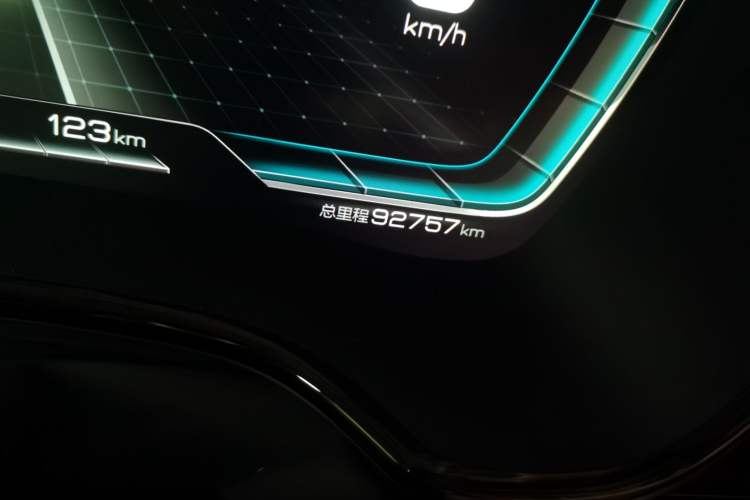 Used BYD Han 2020 EV Four-Wheel Drive High-Performance Flagship Model Odometer Close Up