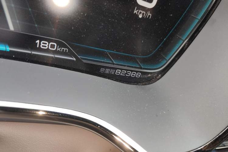 Used BYD Han 2020 DM Four-Wheel Drive Performance Edition Luxury Model Odometer Close Up