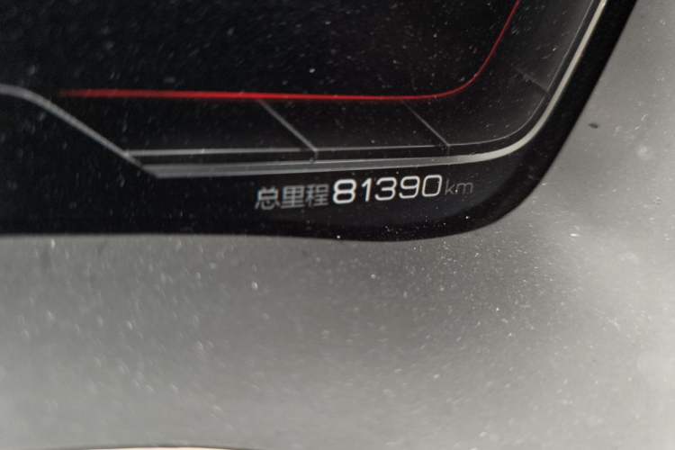 Used BYD Han 2020 EV Four-Wheel Drive High-Performance Flagship Model Odometer Close Up