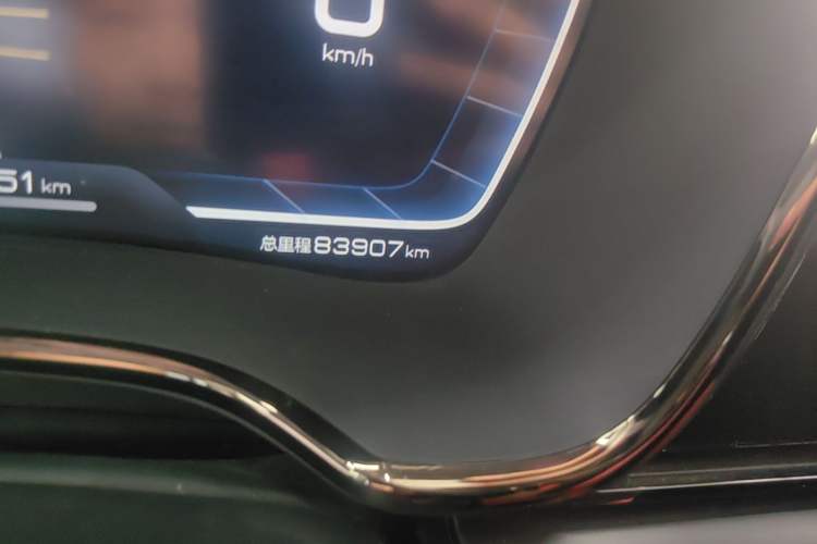 Used BYD Han 2020 EV Four-Wheel Drive High-Performance Flagship Model Odometer Close Up