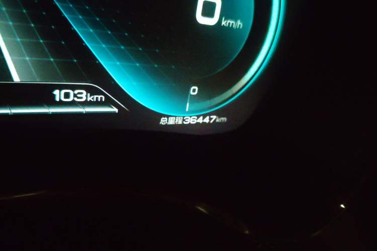 Used BYD Han 2020 DM Four-Wheel Drive Performance Edition Luxury Model Odometer Close Up