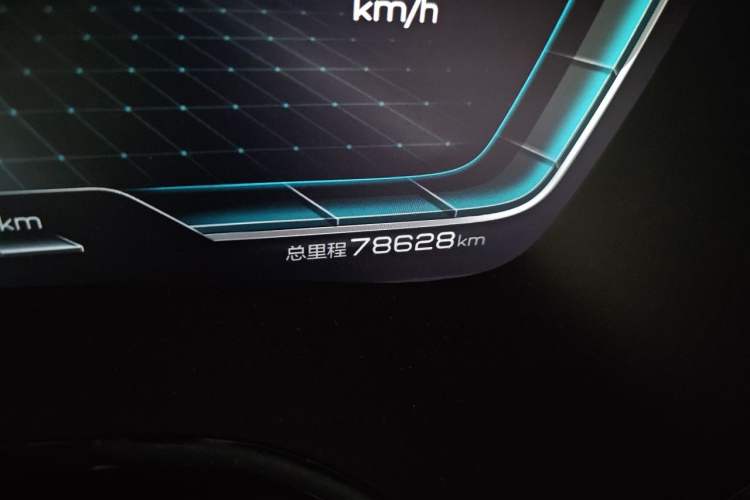Used BYD Han 2020 EV Four-Wheel Drive High-Performance Flagship Model Odometer Close Up