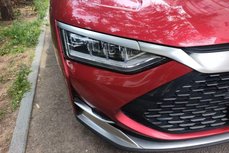 Used BYD Han 2020 DM Four-Wheel Drive Performance Edition Prestige Model Right Front Headlight