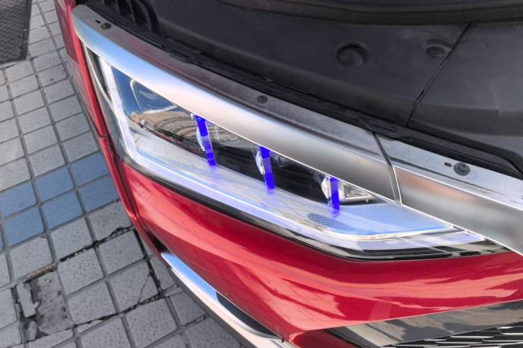 Used BYD Han 2020 DM Four-Wheel Drive Performance Edition Luxury Model Right Front Headlight