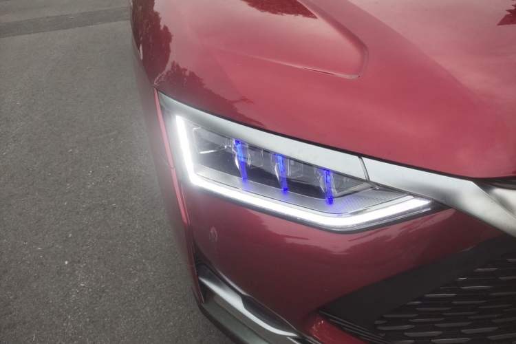 Used BYD Han 2020 DM Four-Wheel Drive Performance Edition Luxury Model Right Front Headlight