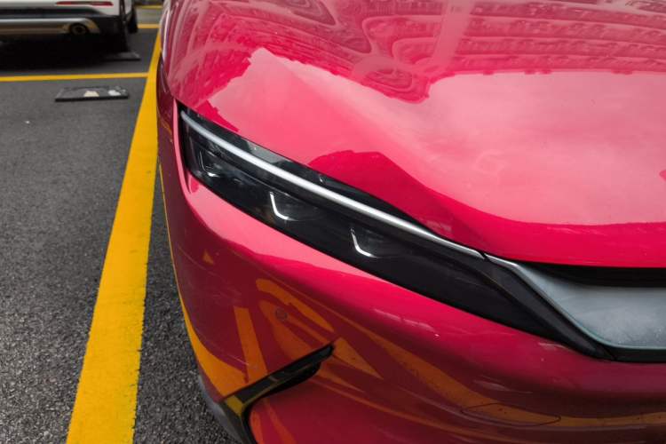 Used BYD Han 2020 EV Four-Wheel Drive High-Performance Flagship Model Right Front Headlight