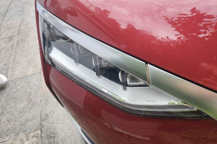Used BYD Han 2020 DM Four-Wheel Drive Performance Edition Luxury Model Right Front Headlight