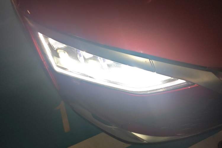 Used BYD Han 2020 DM Four-Wheel Drive Performance Edition Prestige Model Right Front Headlight
