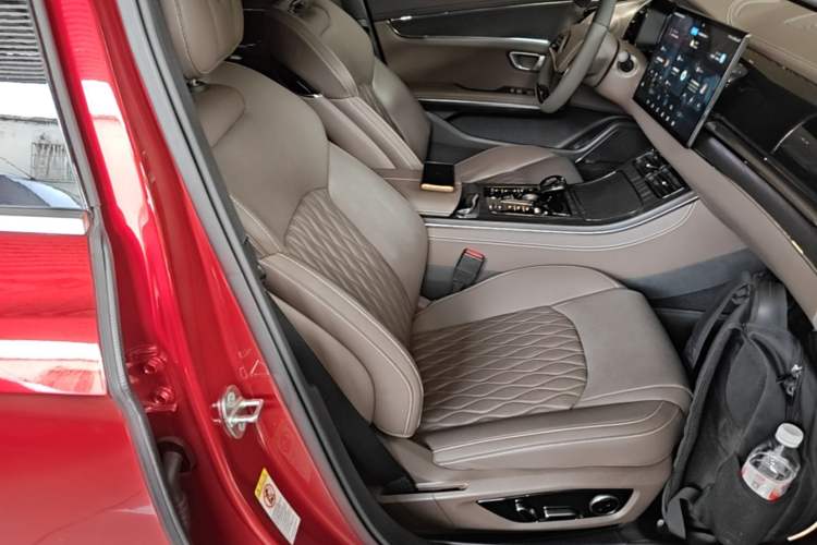 Used BYD Han 2020 EV Long-Range Deluxe Model Right Front Seat
