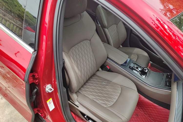 Used BYD Han 2020 DM Four-Wheel Drive Performance Edition Prestige Model Right Front Seat