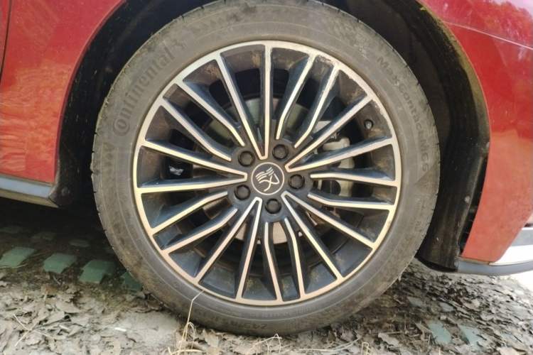 Used BYD Han 2020 DM Four-Wheel Drive Performance Edition Luxury Model Right Front Wheel Hub