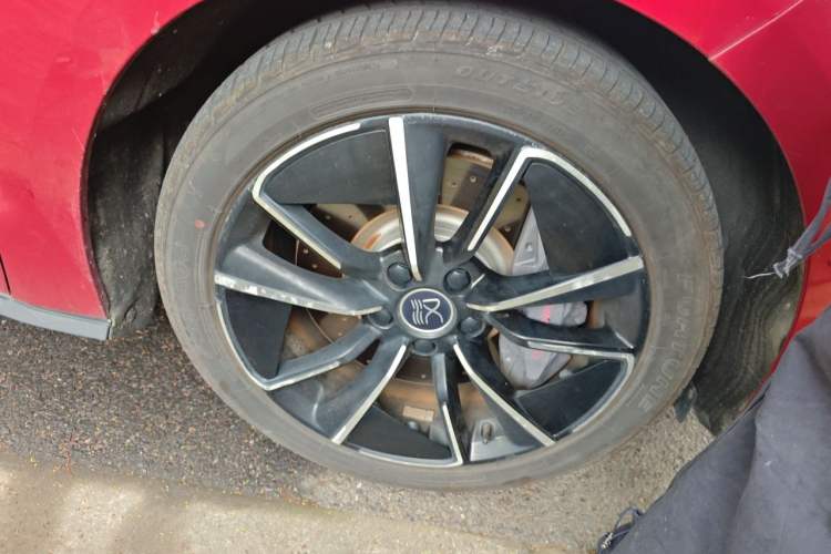 Used BYD Han 2020 EV Four-Wheel Drive High-Performance Flagship Model Right Front Wheel Hub