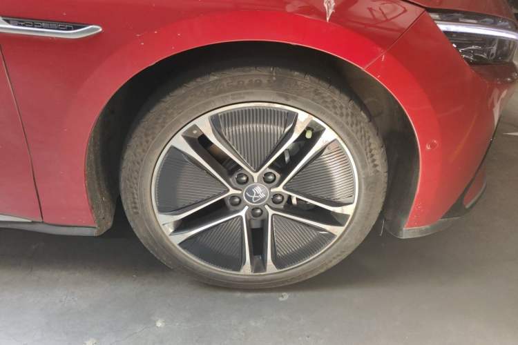 Used BYD Han 2020 EV Long-Range Deluxe Model Right Front Wheel Hub