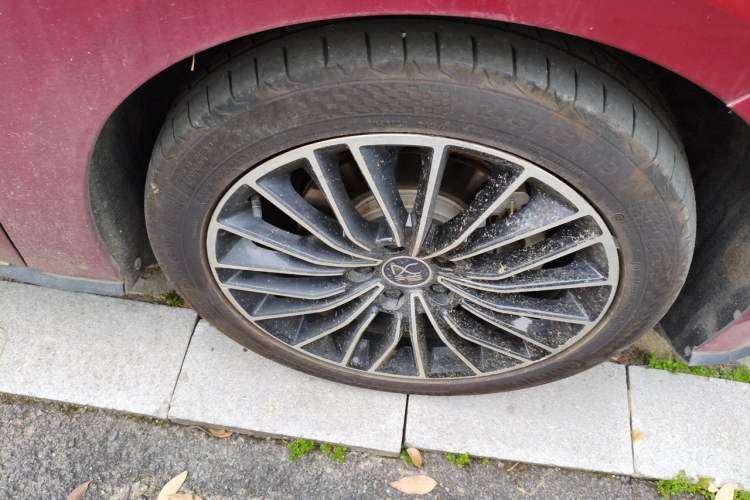 Used BYD Han 2020 EV Long-Range Luxury Model Right Front Wheel Hub