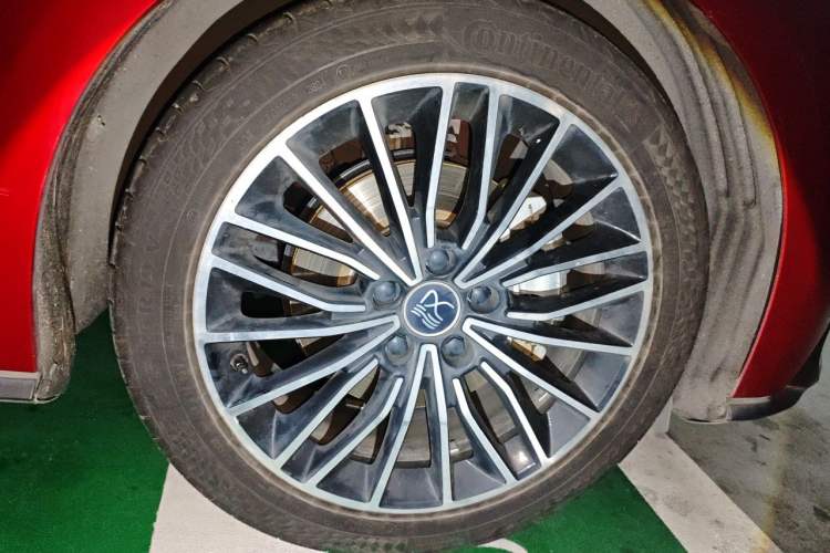 Used BYD Han 2020 EV Long-Range Luxury Model Right Front Wheel Hub