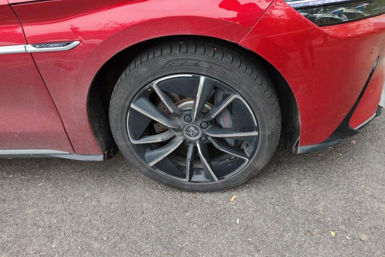 Used BYD Han 2020 EV Four-Wheel Drive High-Performance Flagship Model Right Front Wheel Hub