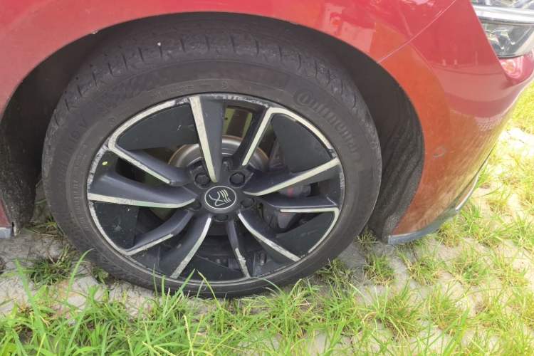 Used BYD Han 2020 EV Four-Wheel Drive High-Performance Flagship Model Right Front Wheel Hub