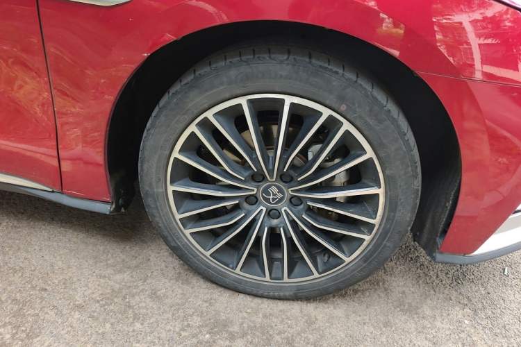 Used BYD Han 2020 DM Four-Wheel Drive Performance Edition Prestige Model Right Front Wheel Hub