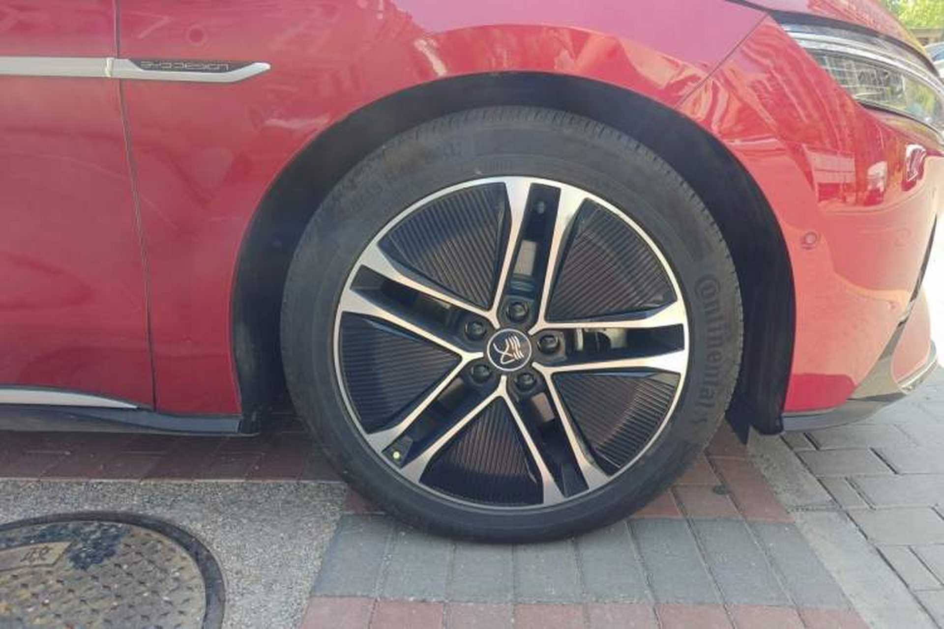 Used BYD Han 2020 EV Long-Range Deluxe Model Right Front Wheel Hub