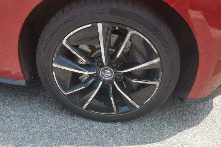 Used BYD Han 2020 EV Four-Wheel Drive High-Performance Flagship Model Right Front Wheel Hub