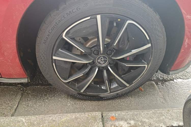 Used BYD Han 2020 EV Four-Wheel Drive High-Performance Flagship Model Right Front Wheel Hub