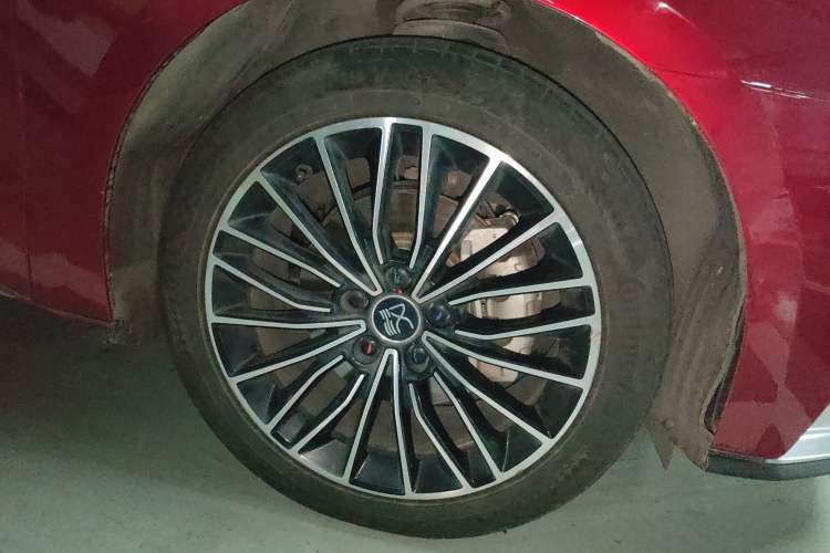 Used BYD Han 2020 DM Four-Wheel Drive Performance Edition Prestige Model Right Front Wheel Hub
