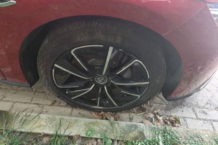 Used BYD Han 2020 EV Four-Wheel Drive High-Performance Flagship Model Right Front Wheel Hub