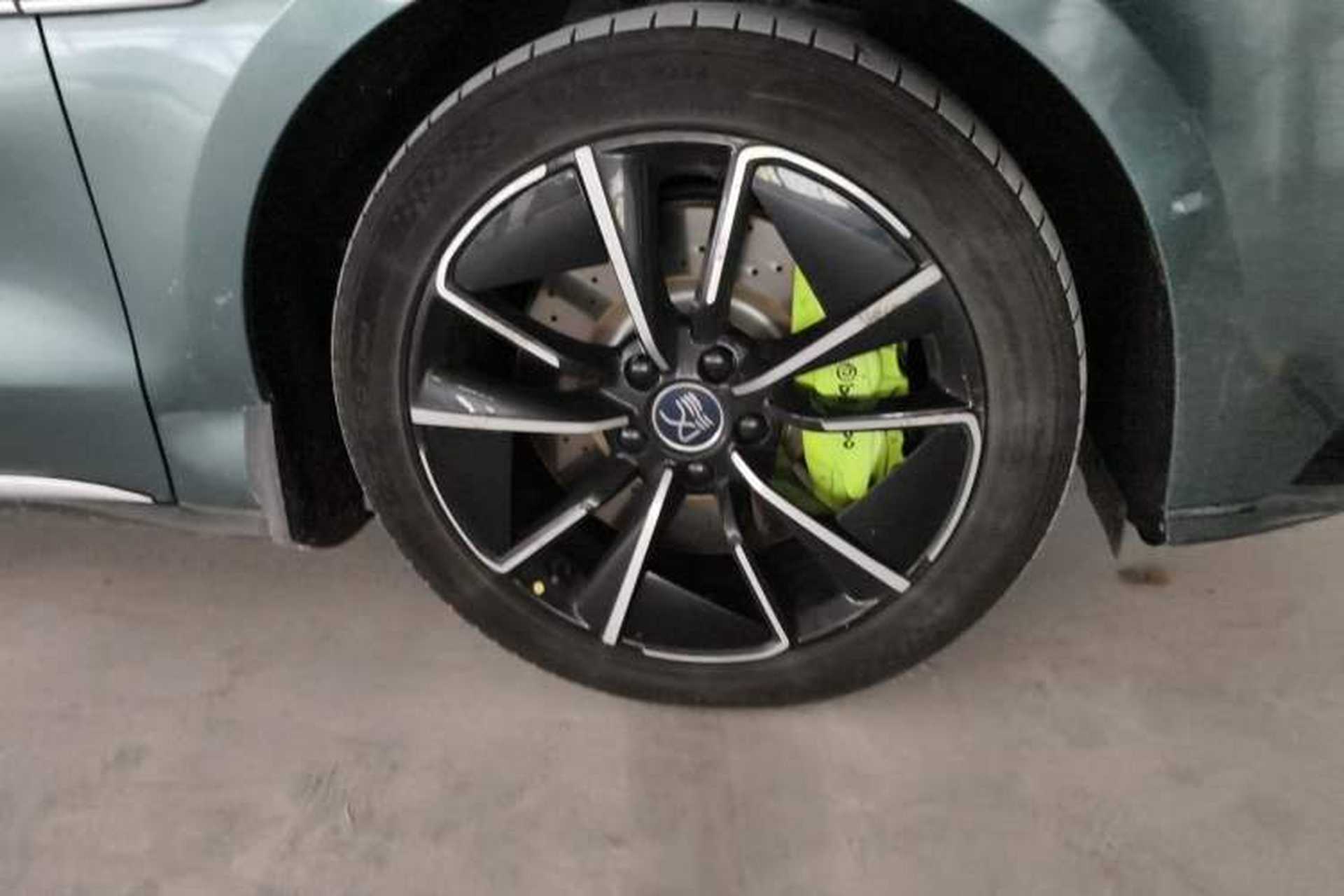Used BYD Han 2020 EV Four-Wheel Drive High-Performance Flagship Model Right Front Wheel Hub