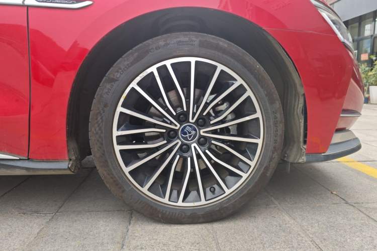 Used BYD Han 2020 DM Four-Wheel Drive Performance Edition Luxury Model Right Front Wheel Hub